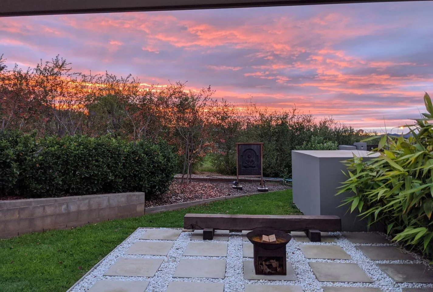Airbnb fire pit Accommodation Mudgee Pet Stays Fenced
