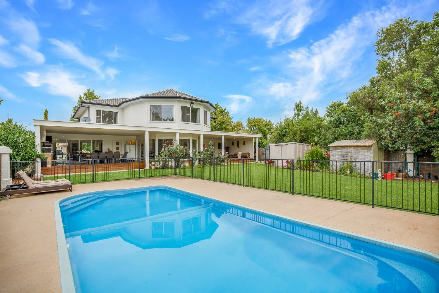 Country Grandeur Mudgee accommodation with pool
