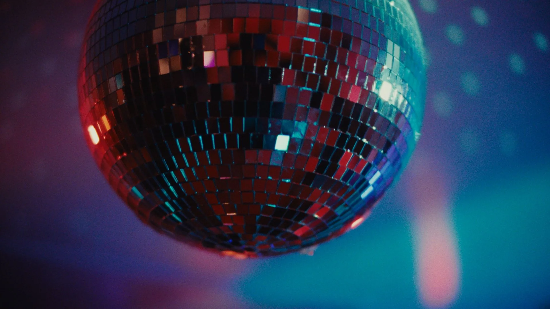 Still 2025-07-10 185526_1.232.1.JPEG