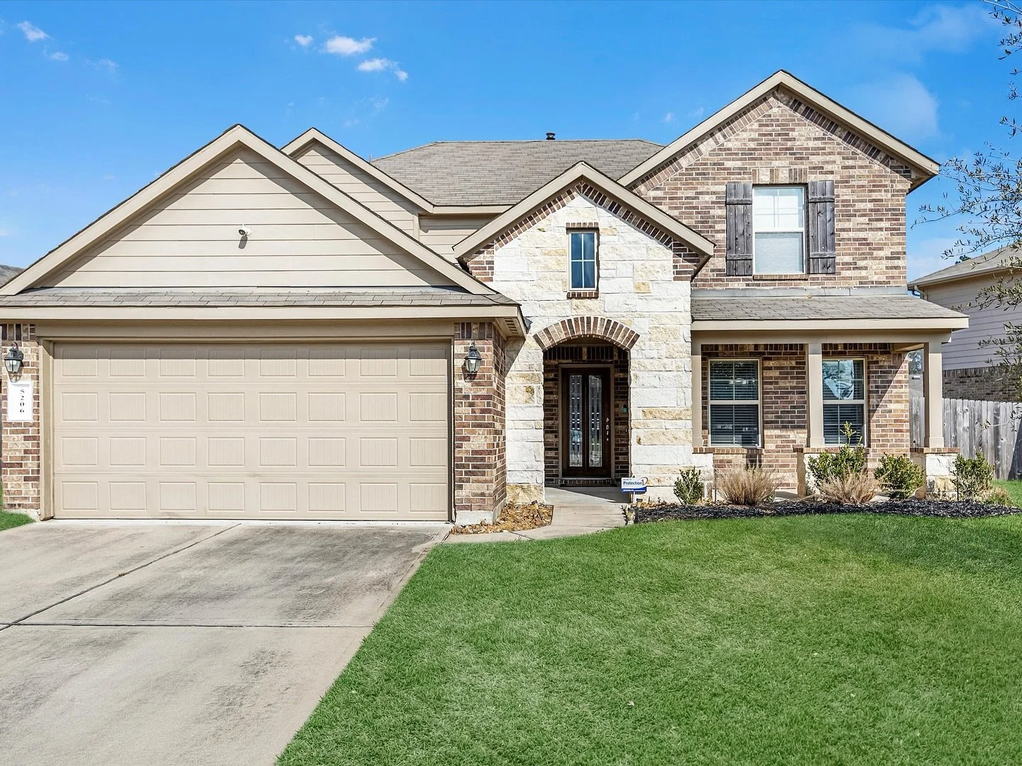 🏡 Spacious Spring Home &ndash; $425K! 🏡

Welcome to 5206 Pointe Spring Crossing&mdash;a stunning 4-bed, 2.5-bath, 2-story home in Spring, TX! ✨ This move-in-ready beauty features an updated kitchen, a dedicated home office, and a spacious primary s