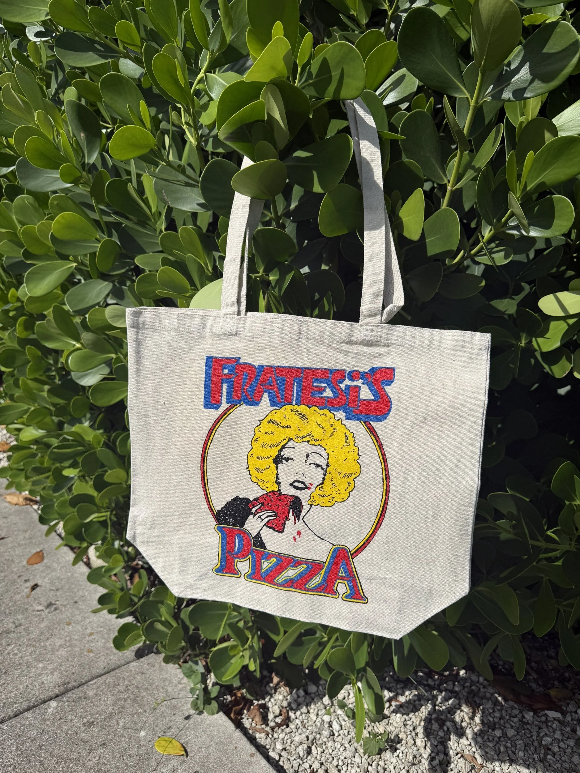 fratesis-tote.jpg