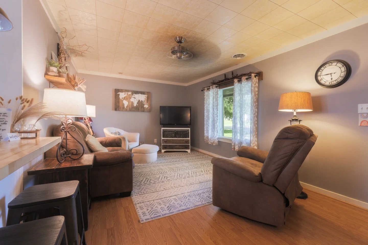 Lehman Air BnB 1440px-1.jpg
