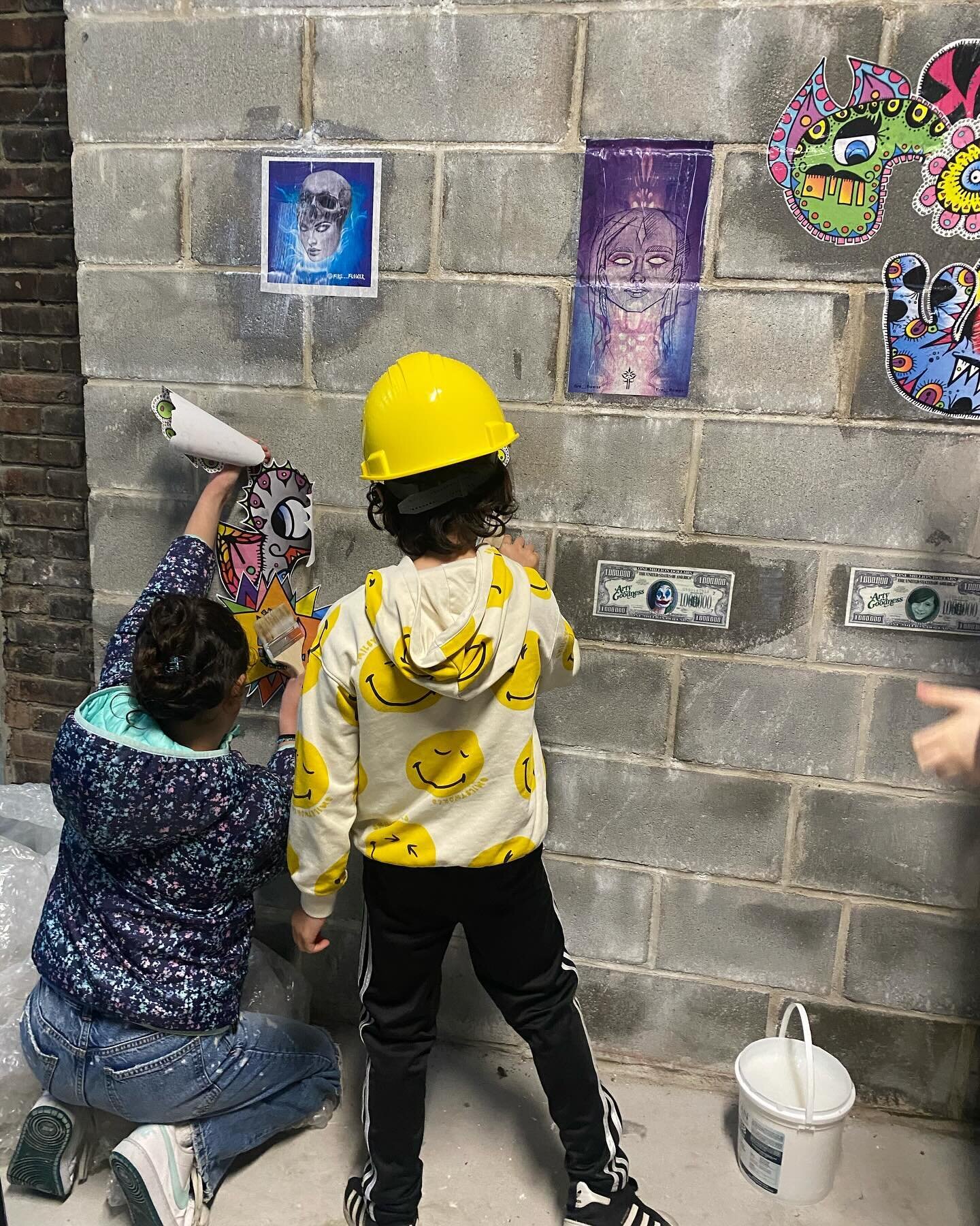 Thanks again to artists FireFlower, MOOSE and Eternal Possessions for sharing their craft and to everyone that came out to our Wheatpasting Workshop last Saturday. The future of our streets is in good hands.

THIS FRI 3/29 6-9PM
LET HER REIGN Closing