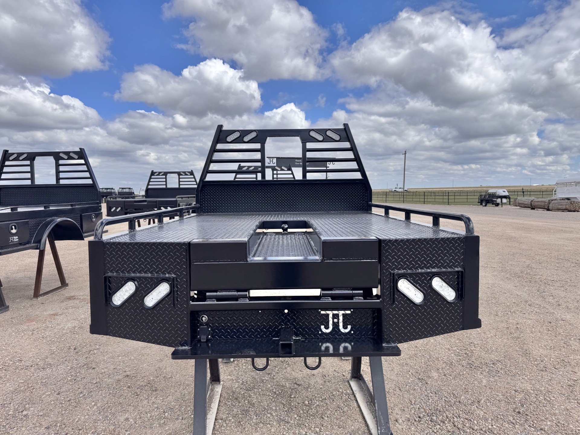 T-240L-3.jfif