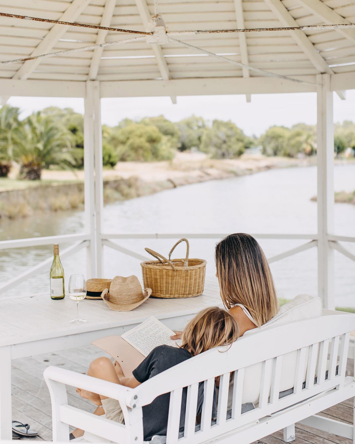 Leaving the hustle and bustle behind and replacing it with purposeful, peaceful, playful days 🌿