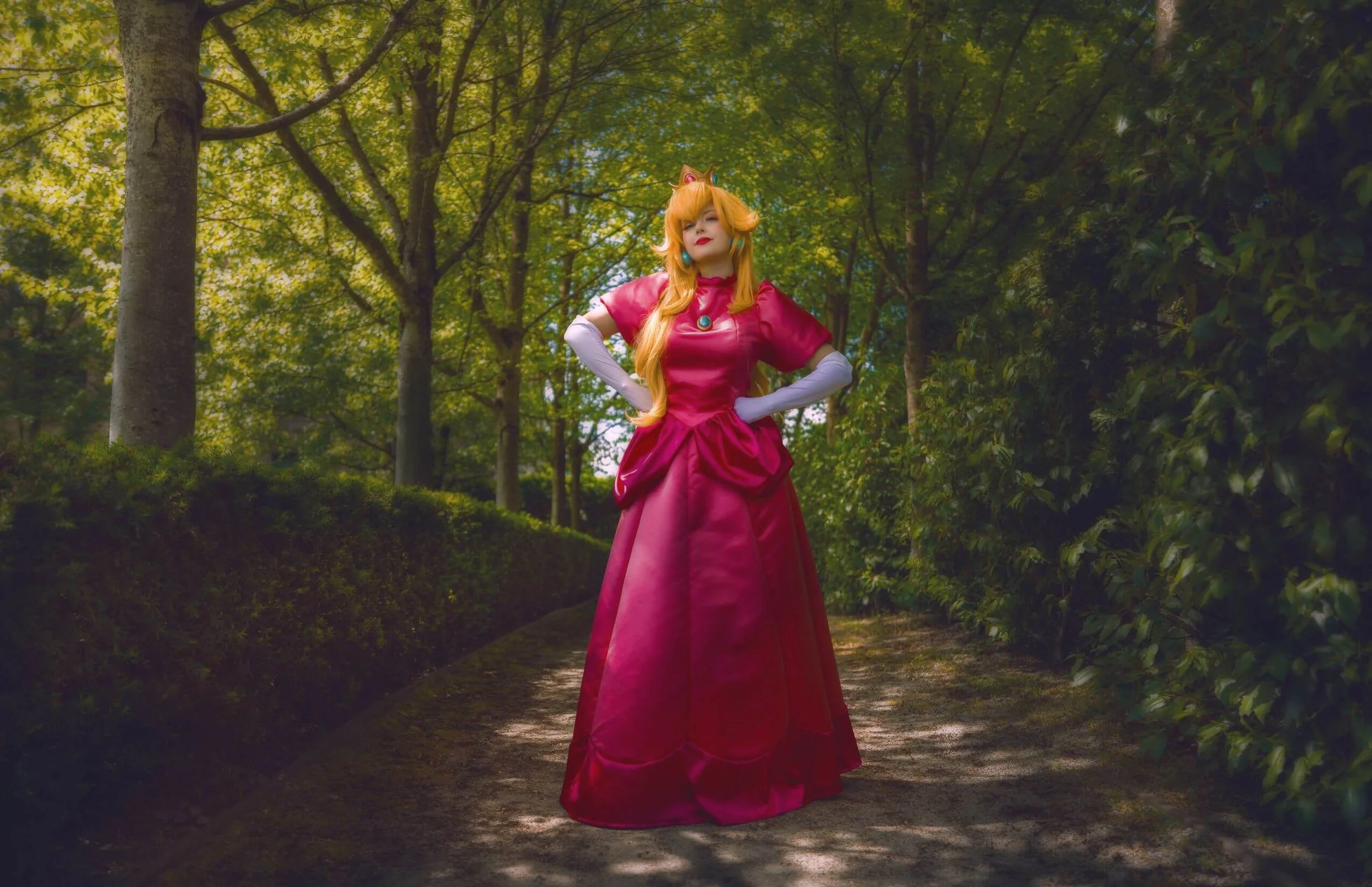 Princess+Peach+Cosplay+-+Queen+Amy+Dala+%288%29.jpg