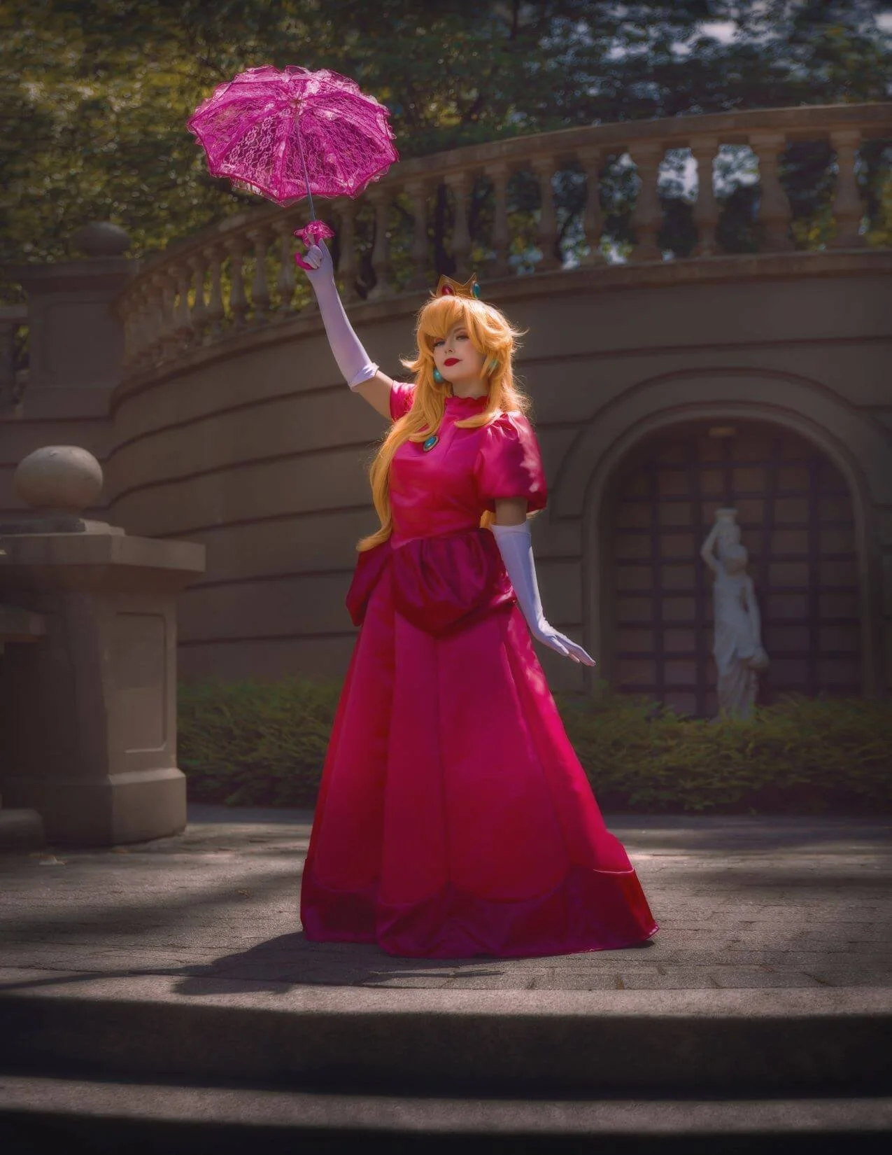 Princess+Peach+Cosplay+-+Queen+Amy+Dala+%2810%29.jpg