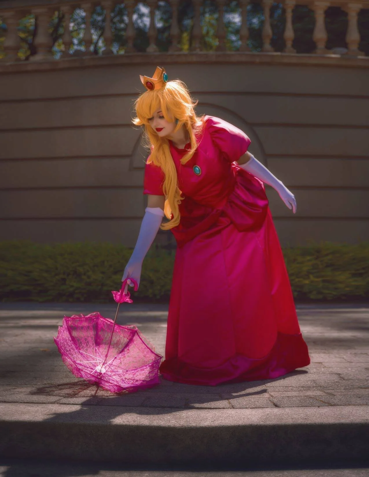 Princess+Peach+Cosplay+-+Queen+Amy+Dala+%2811%29.jpg