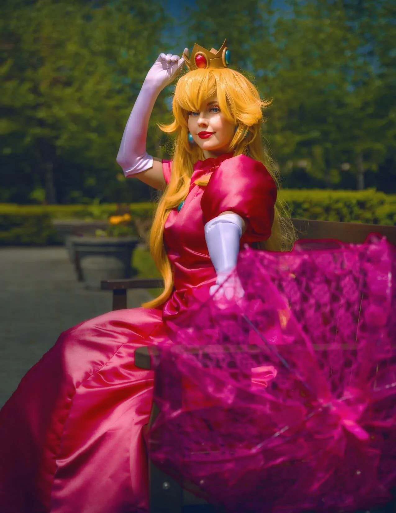 Princess+Peach+Cosplay+-+Queen+Amy+Dala+%2814%29.jpg