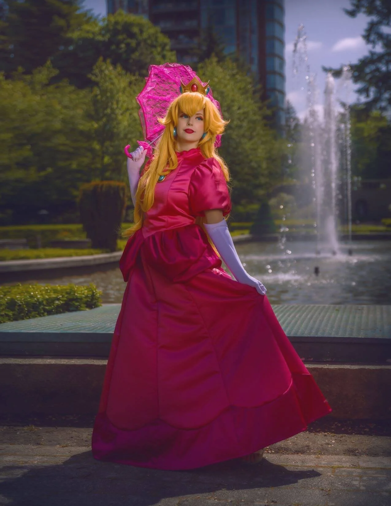 Princess+Peach+Cosplay+-+Queen+Amy+Dala+%2815%29.jpg