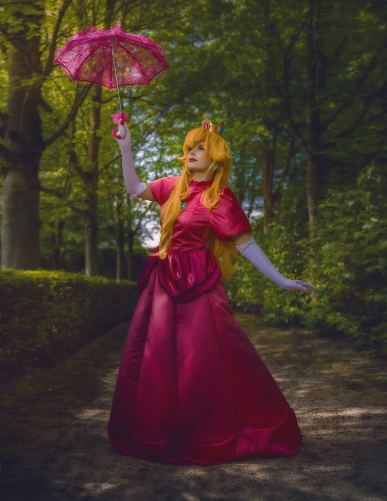 Princess+Peach+Cosplay+-+Queen+Amy+Dala+%2816%29.jpg