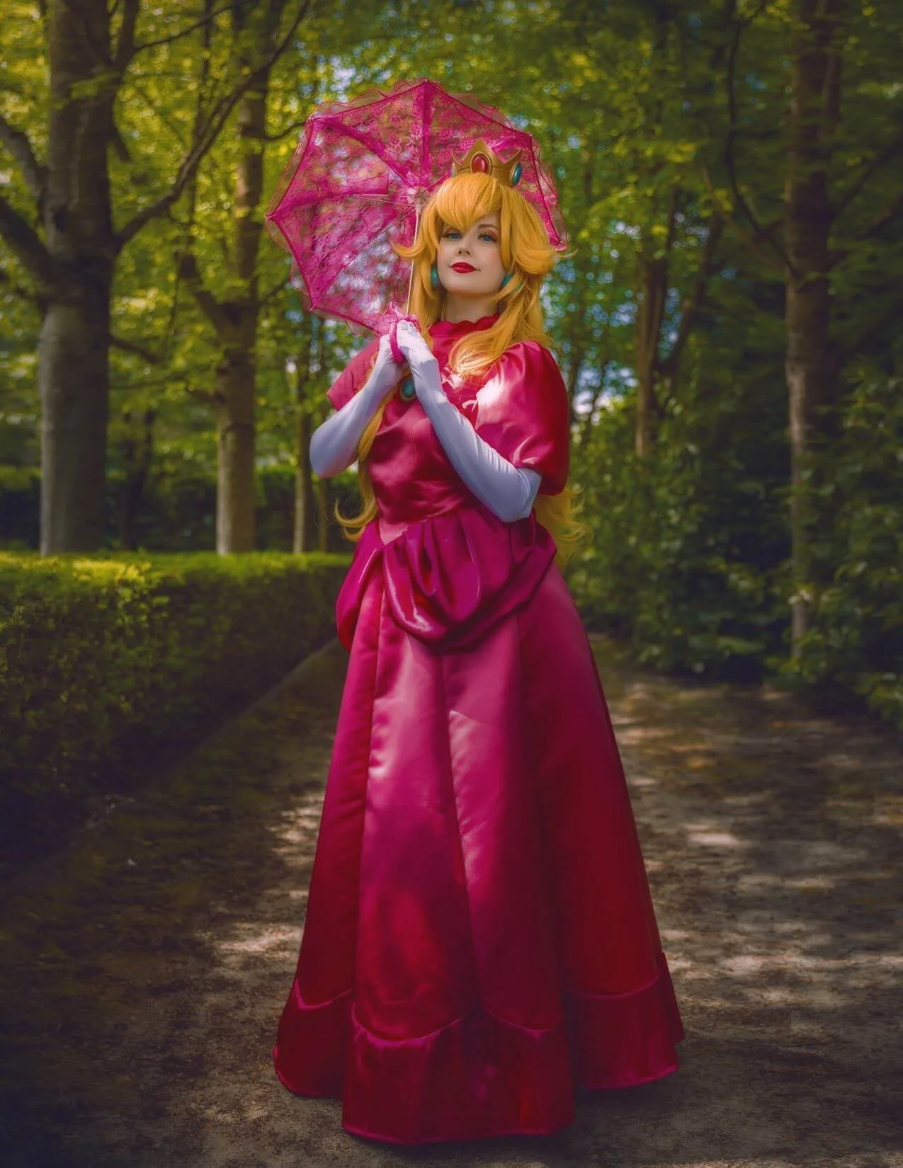 Princess+Peach+Cosplay+-+Queen+Amy+Dala+%2817%29.jpg