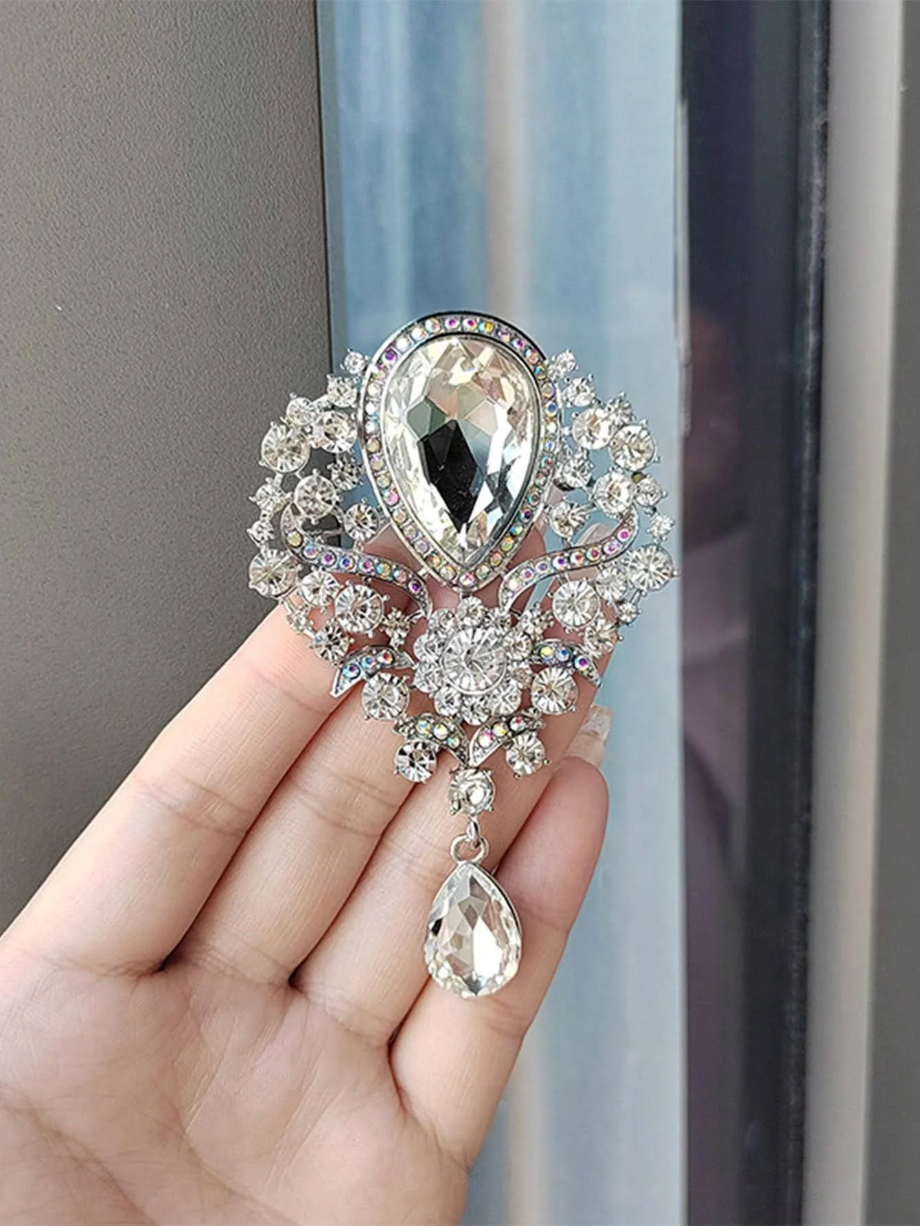 lady galadriel cosplay brooch.jpg