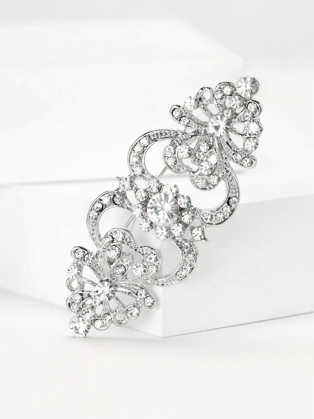 galadriel costume brooch.jpg