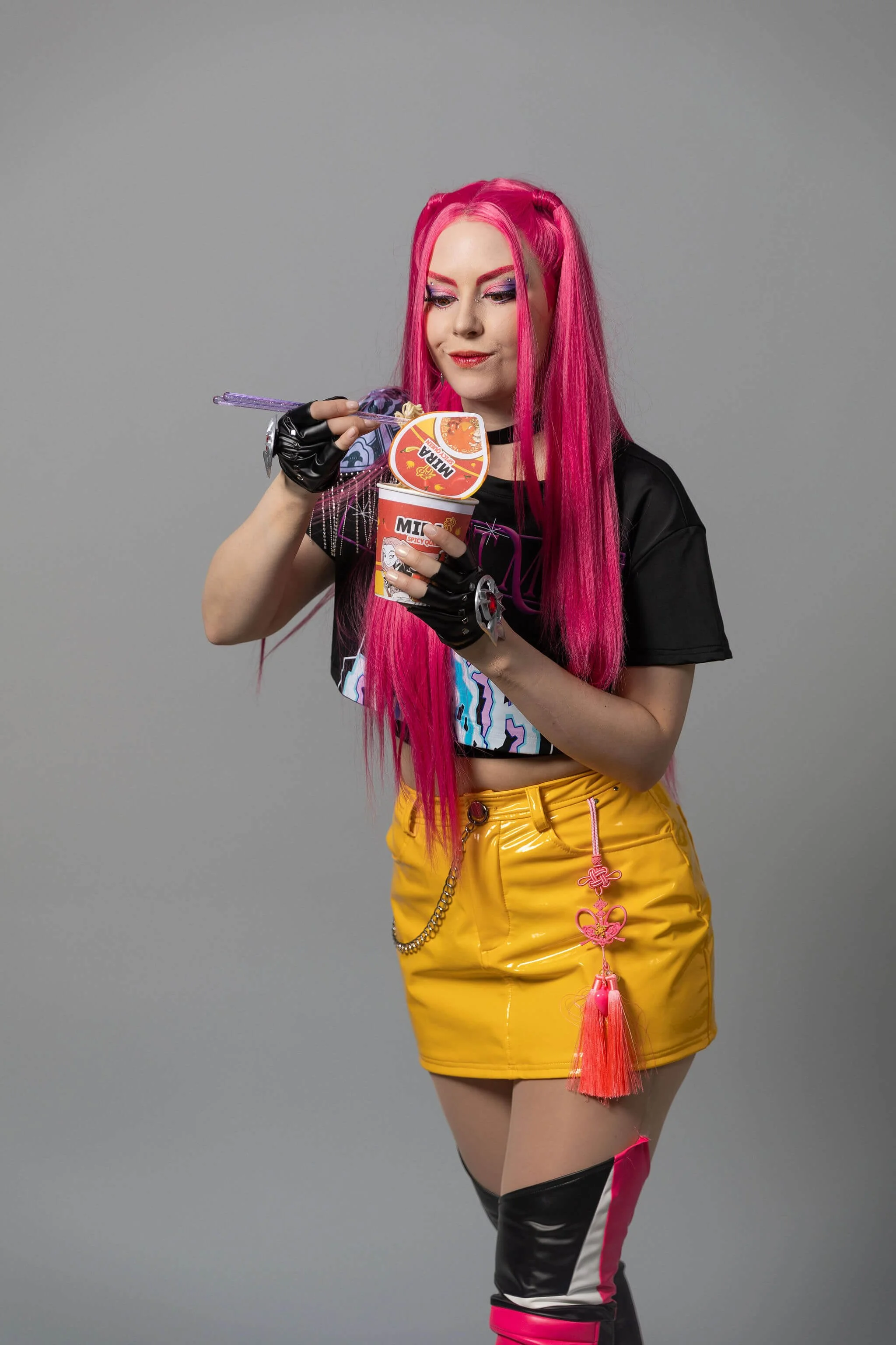 Mira cosplay ramen selfie studio photoshoot 3.jpg