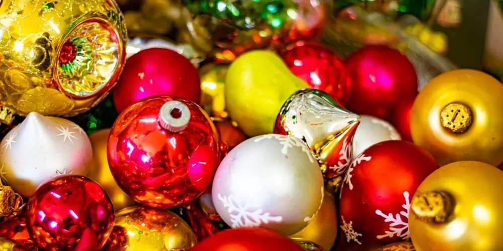 Grab Seasonal Décor Early