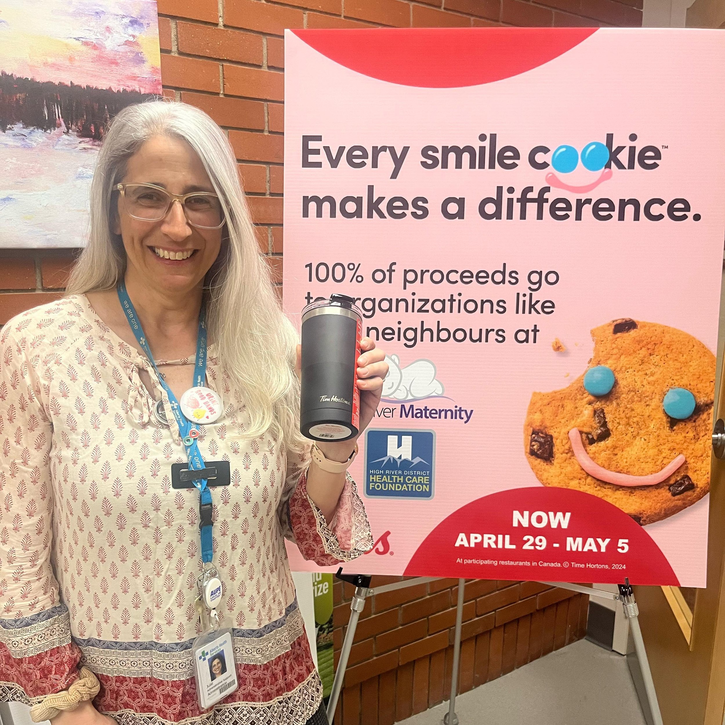 Congrats to Julie for being our Tim&rsquo;s Prize Pack Winner! Thank you for for sharing your cookie selfies on social media and helping us!! 

Big thanks to all who entered and took part! You truly helped us share the info of #smilecookieweek and he
