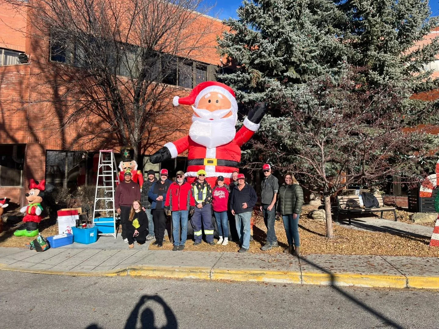 A heartfelt thank-you to FortisAlberta, Head Elf Chad Lambourn, his elves, and the Kinsmen Club of High River for creating a beautiful Christmas display and bringing the magic to the High River Hospital. 🎅🎄 

#christmas #highriver #highriverhospita