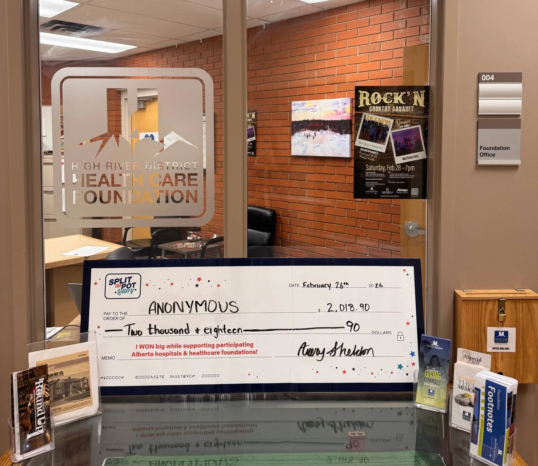🎉 Another winner, another win for local healthcare! 🎉

Congratulations to our winner, who won $2,018.90 with Split the Pot and generously chose to support the Foundation with their ticket purchase. 💙

When you buy a Split the Pot ticket, you can s