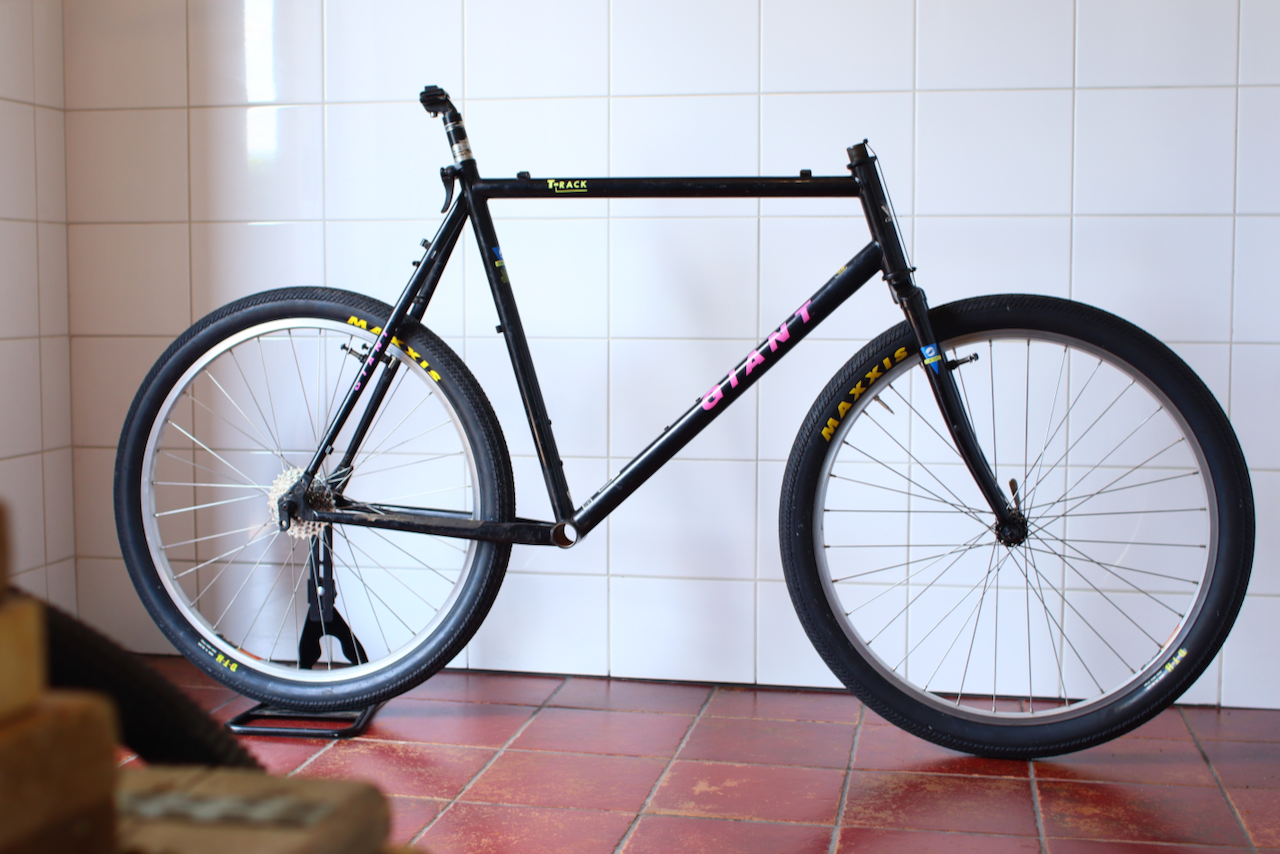 Giant Track 22" 1994