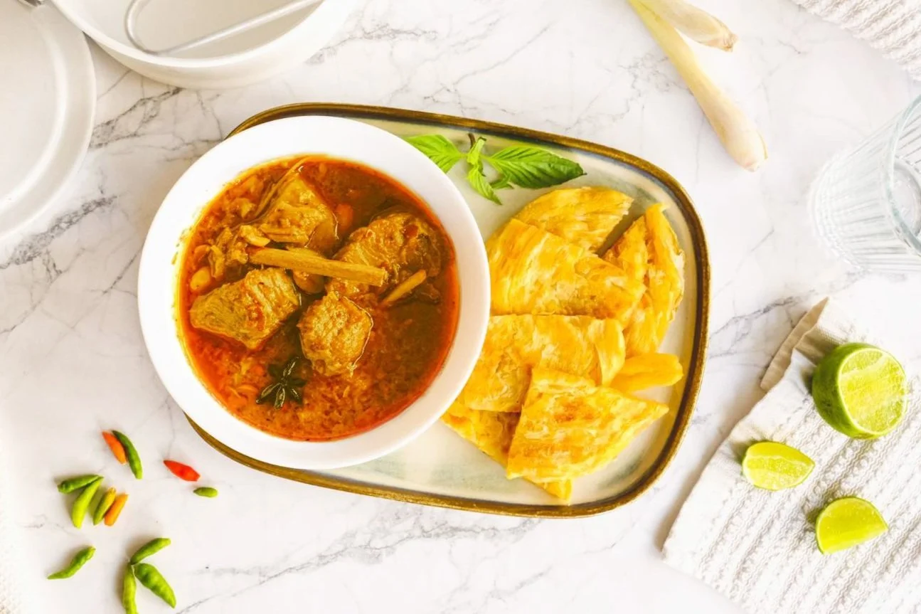 Recipe Authentic Keto Thai Massaman Beef curry served with Keto Roti