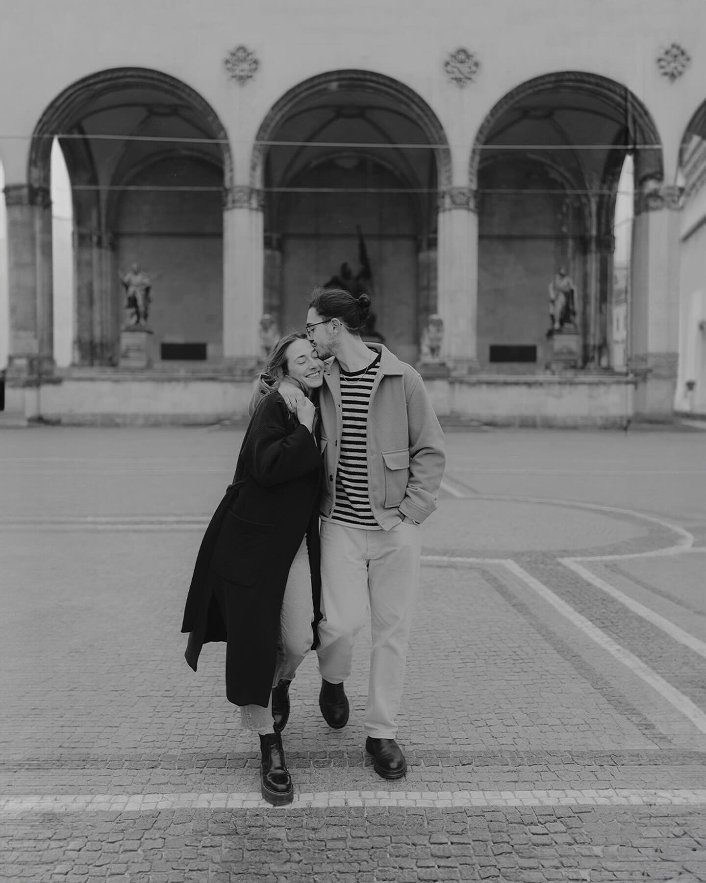 The shooting of Greta &amp; Fabio in Munich was so beautiful. Even though it was a cold, rainy morning, we had so much fun and warmed up after the shoot with a good coffee and inspiring conversations. My heart was full 🤍

#blackandwhitephotography #