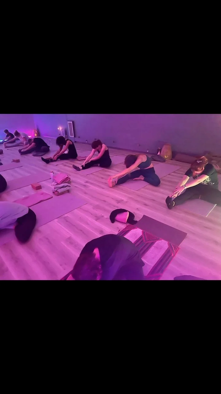 PILATES EXPRESS!!!! Een heerlijke zondag vertoeven in de studio!! Event: gratis les voor de leden!! “Omdat ze het verdienen!!!!”:))) Daarna knabbel en babbel ☕️🫖🧁see you back very soon 🙌 YOGA STUDIO DENISE +