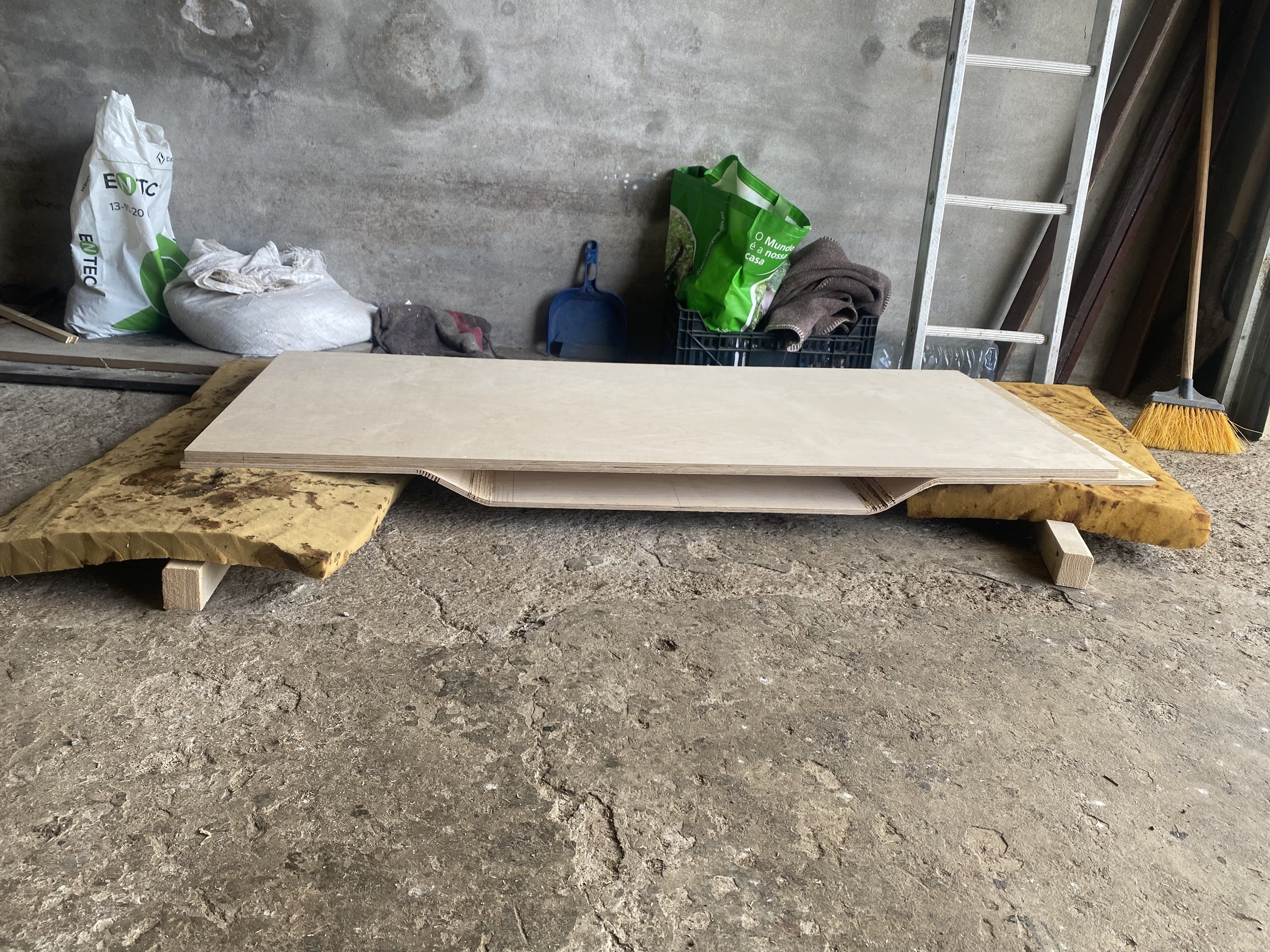 Plywood_desk_built_2.jpeg