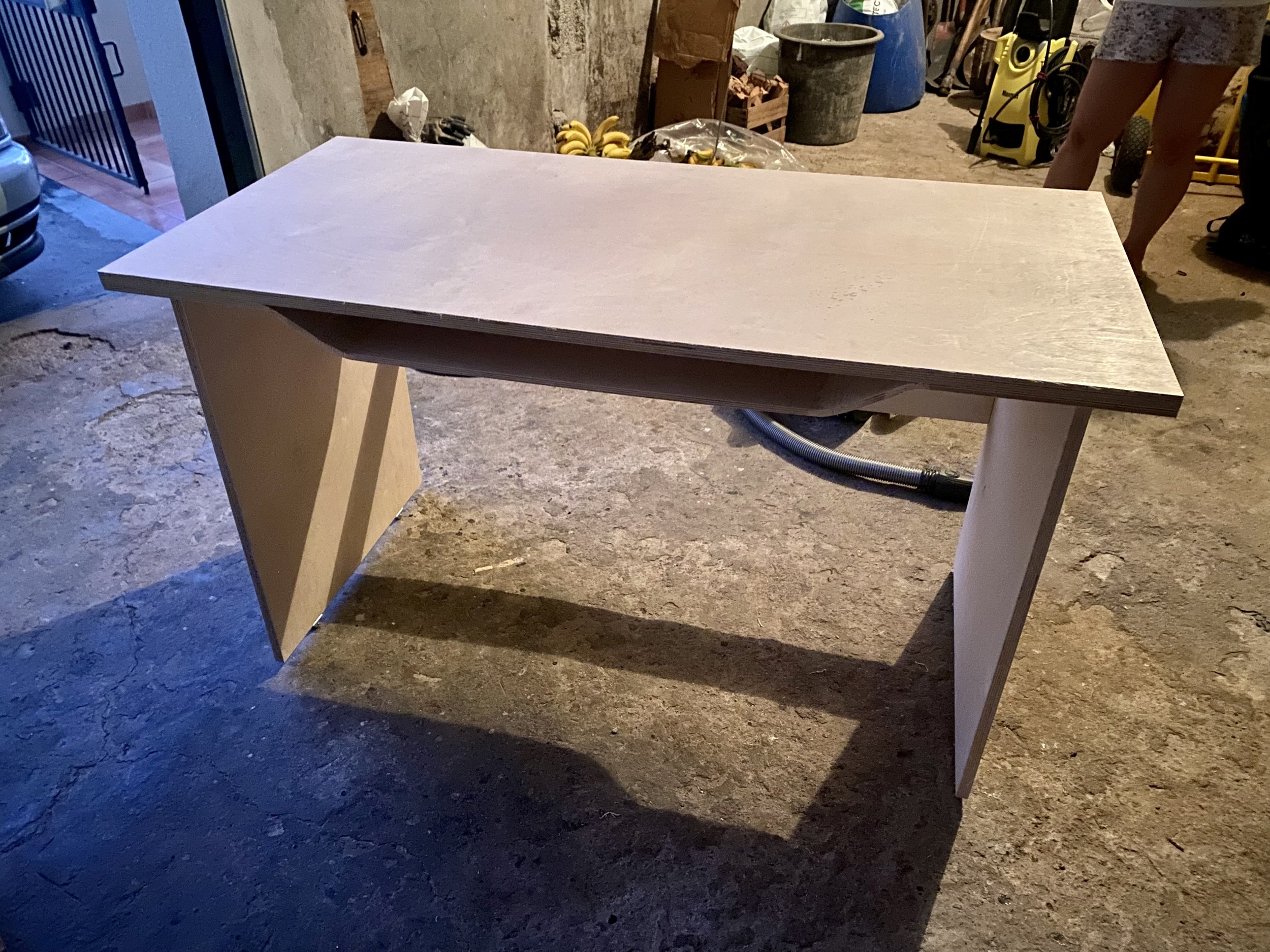 Plywood_desk_built_3.jpeg