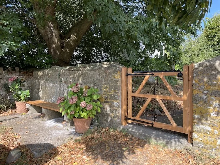 st-rumons-gate-bench.jpeg
