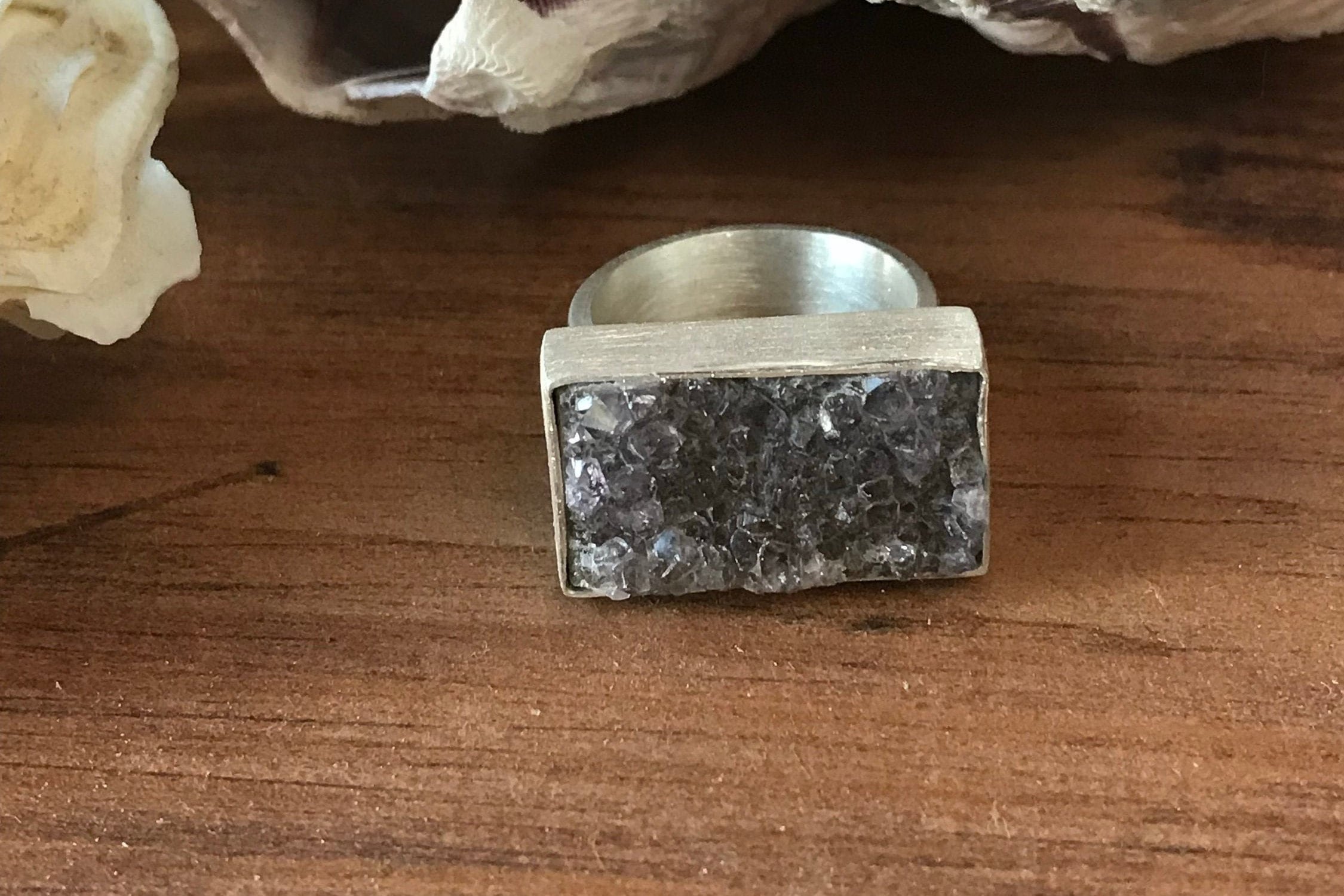 https://i.etsystatic.com/16045086/r/il/d946f1/2309297448/il_fullxfull.2309297448_kjv2.jpg