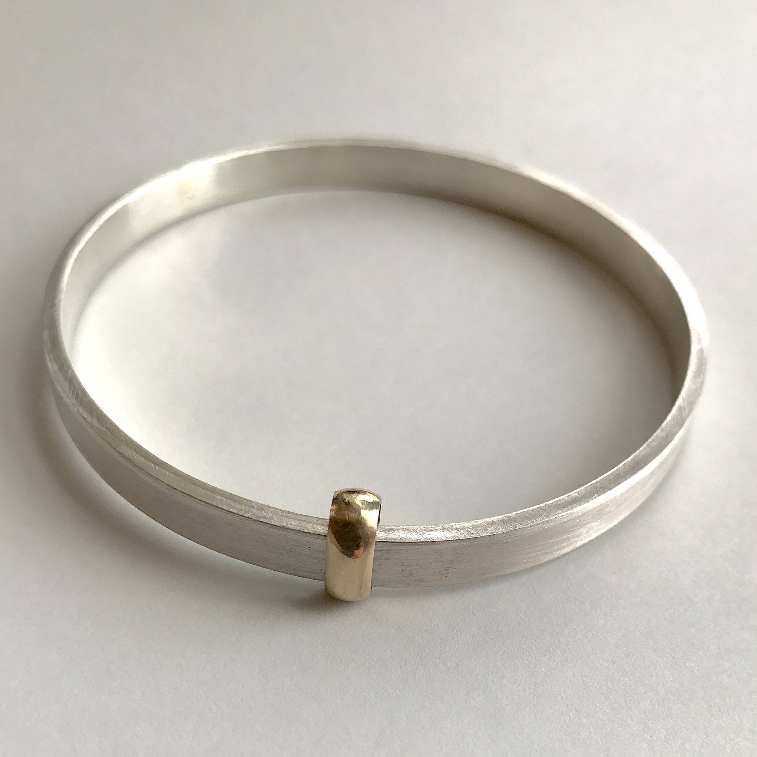 https://i.etsystatic.com/16045086/r/il/89d198/1314349122/il_fullxfull.1314349122_mizi.jpg