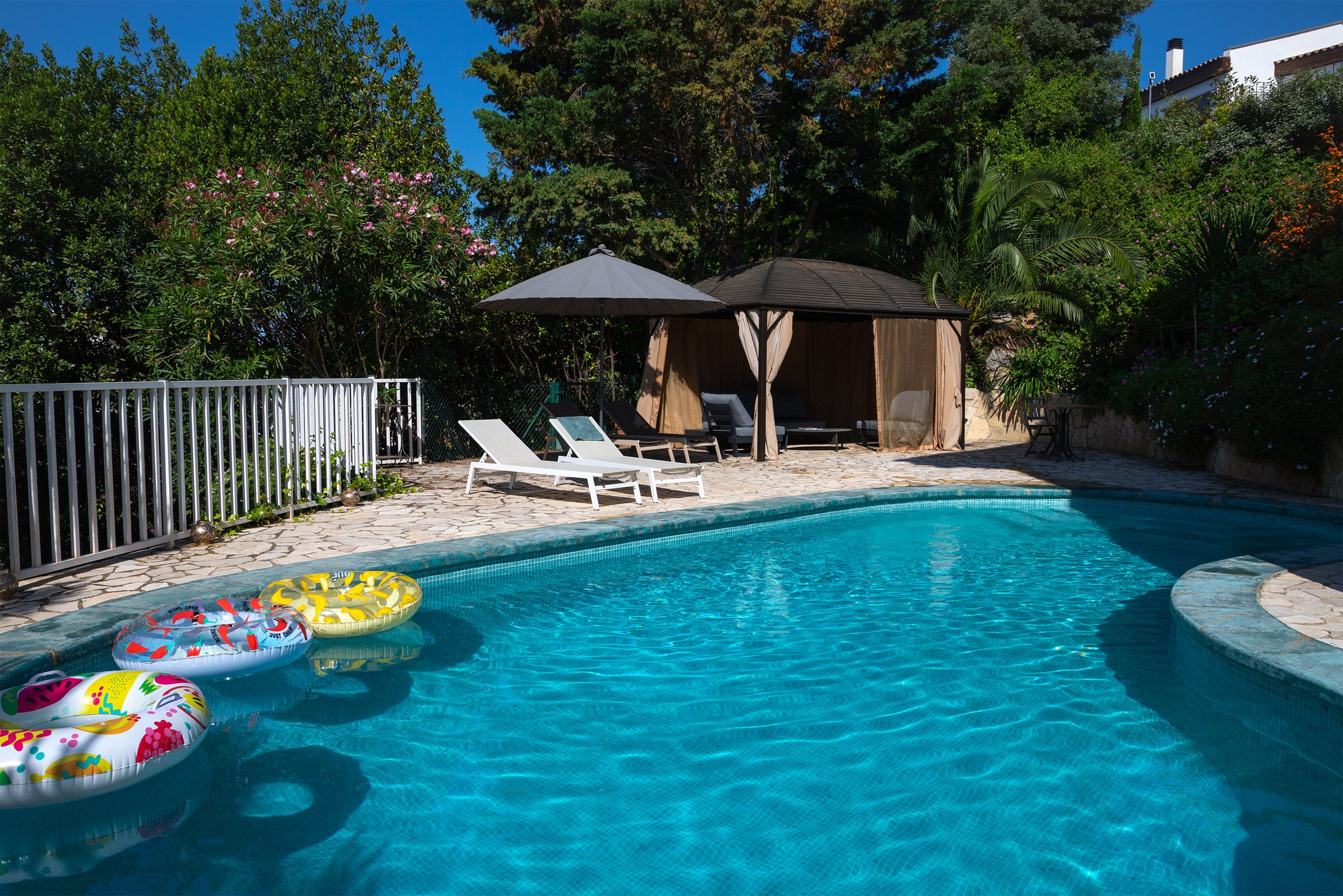 SwimmingPool77.jpg