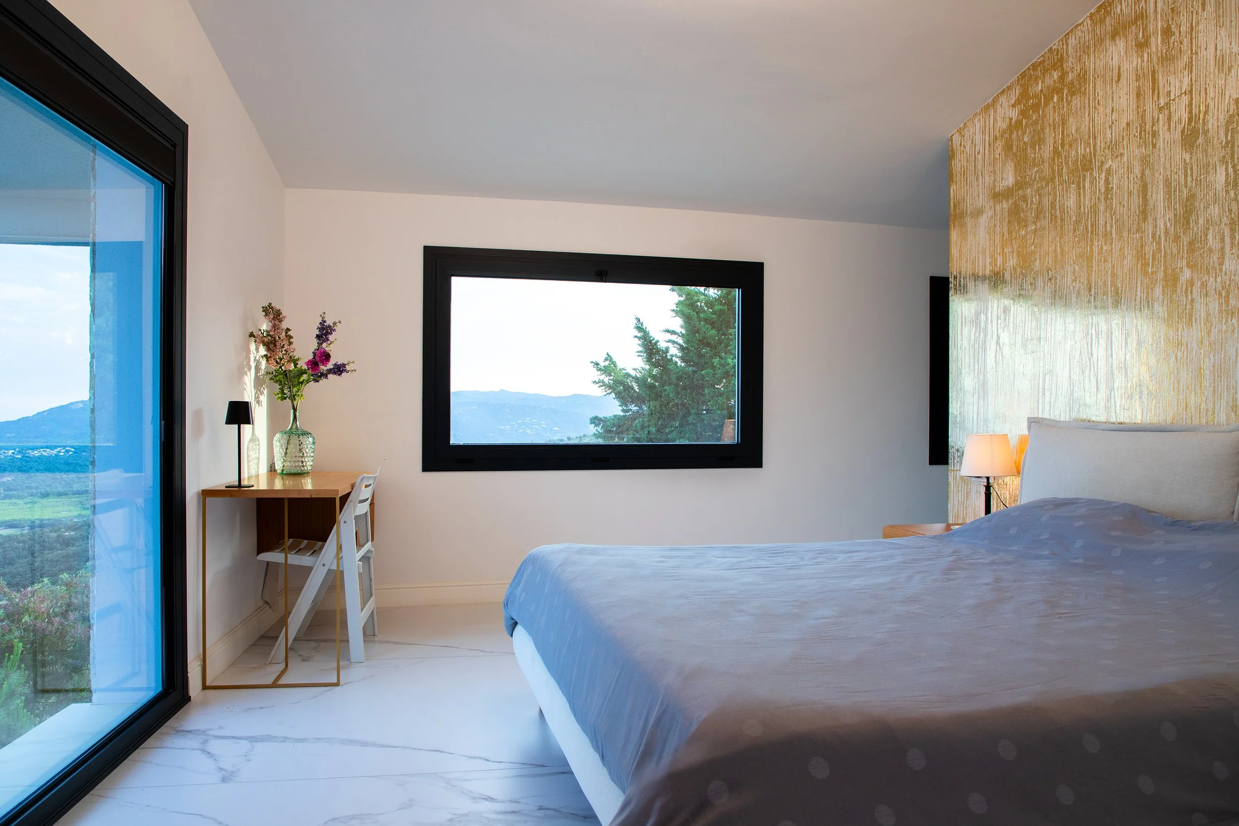 MasterBedroom64.jpg