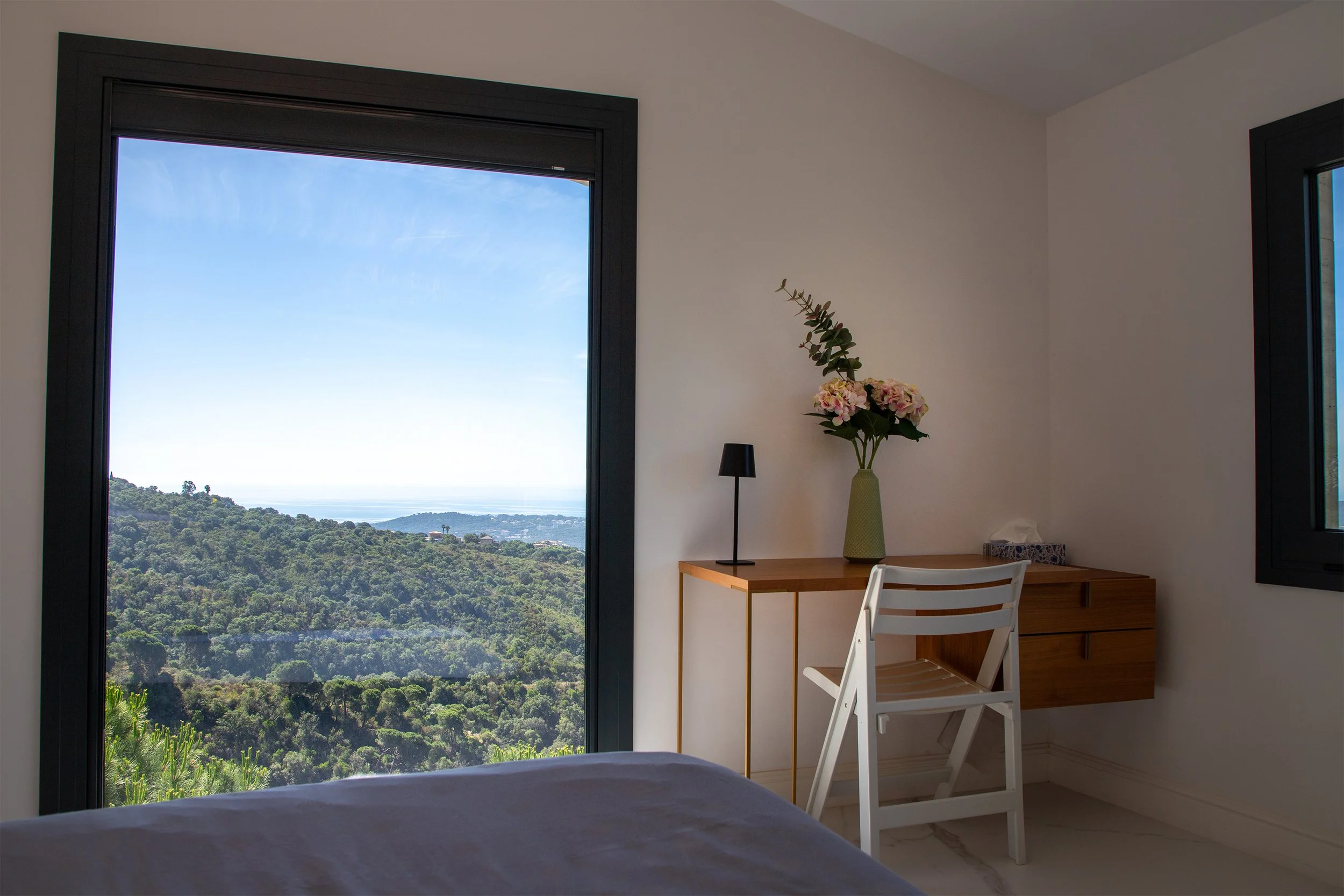 MasterBedroom53.jpg