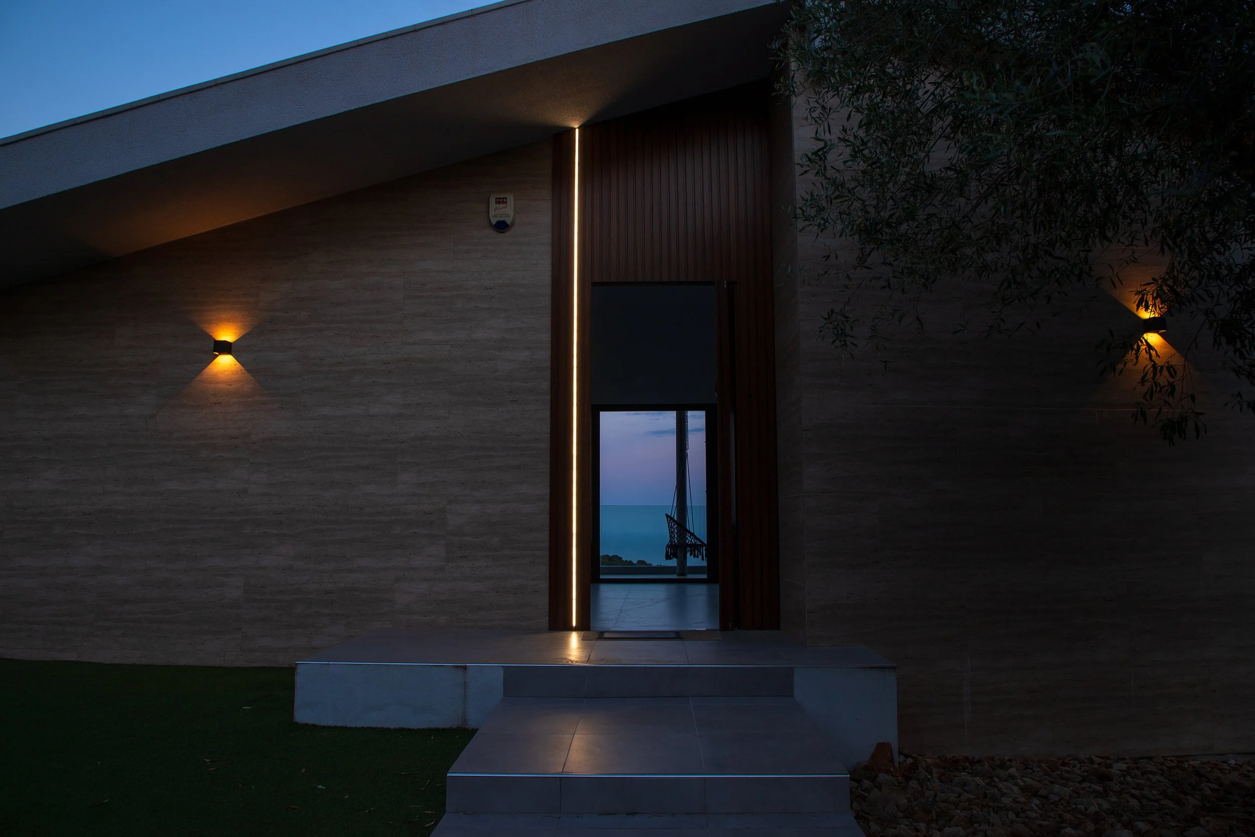 HouseViews12.jpg