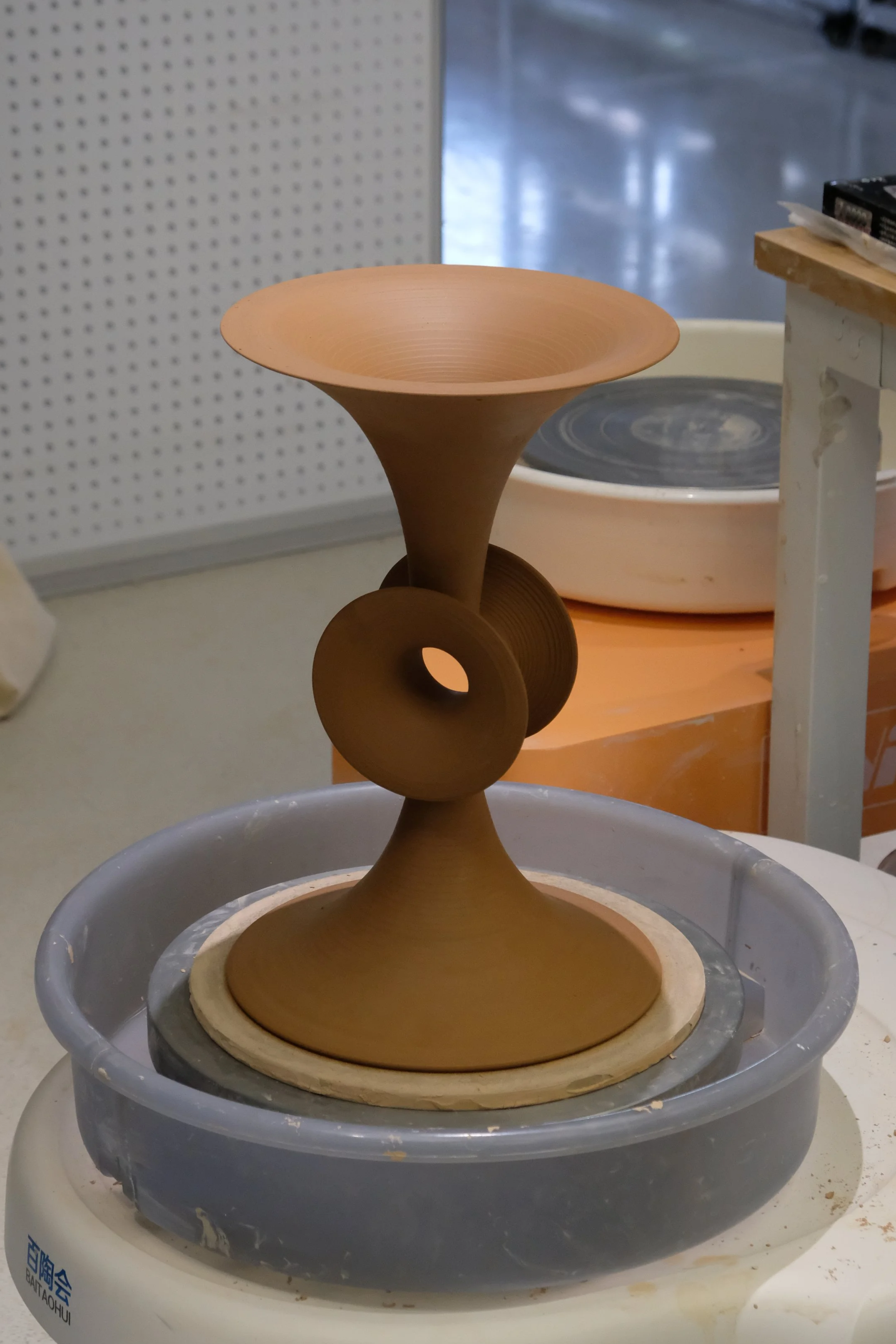 Sculpture made by Claudia Surrage in Jingdezhen