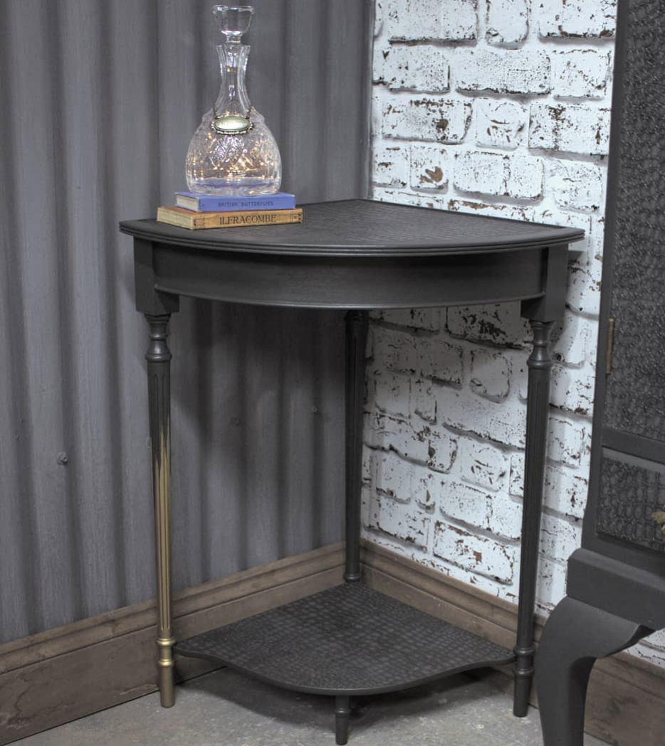 corner croc table.1.png
