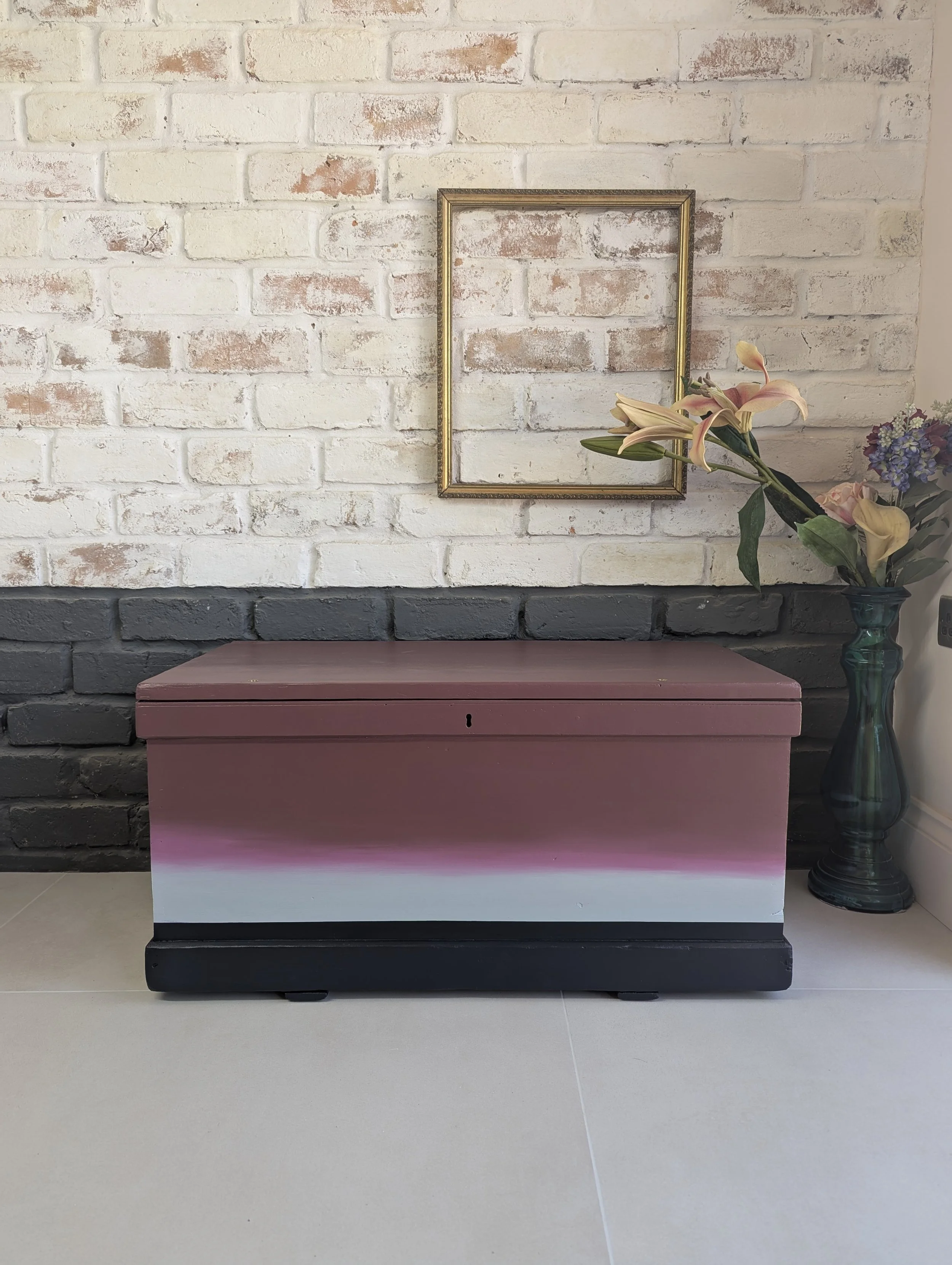 ombre chest.jpg