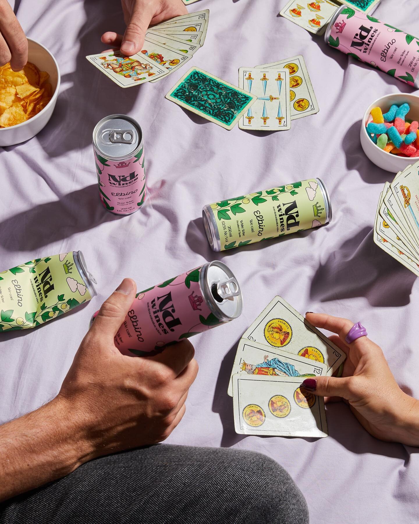 Spring = picnic time with ND Wines 🌸☀️🌈🦦

Who else agrees? 🫶🏻👀

#WeCan #NDWines #NonDenominationWines #Wine #CanWine #WineInACan #lifestyle #fun #spain #vino #vinoenlata #lata #cannedwinelife #cannedwinebrand #wineinspringtime #springwineandspi