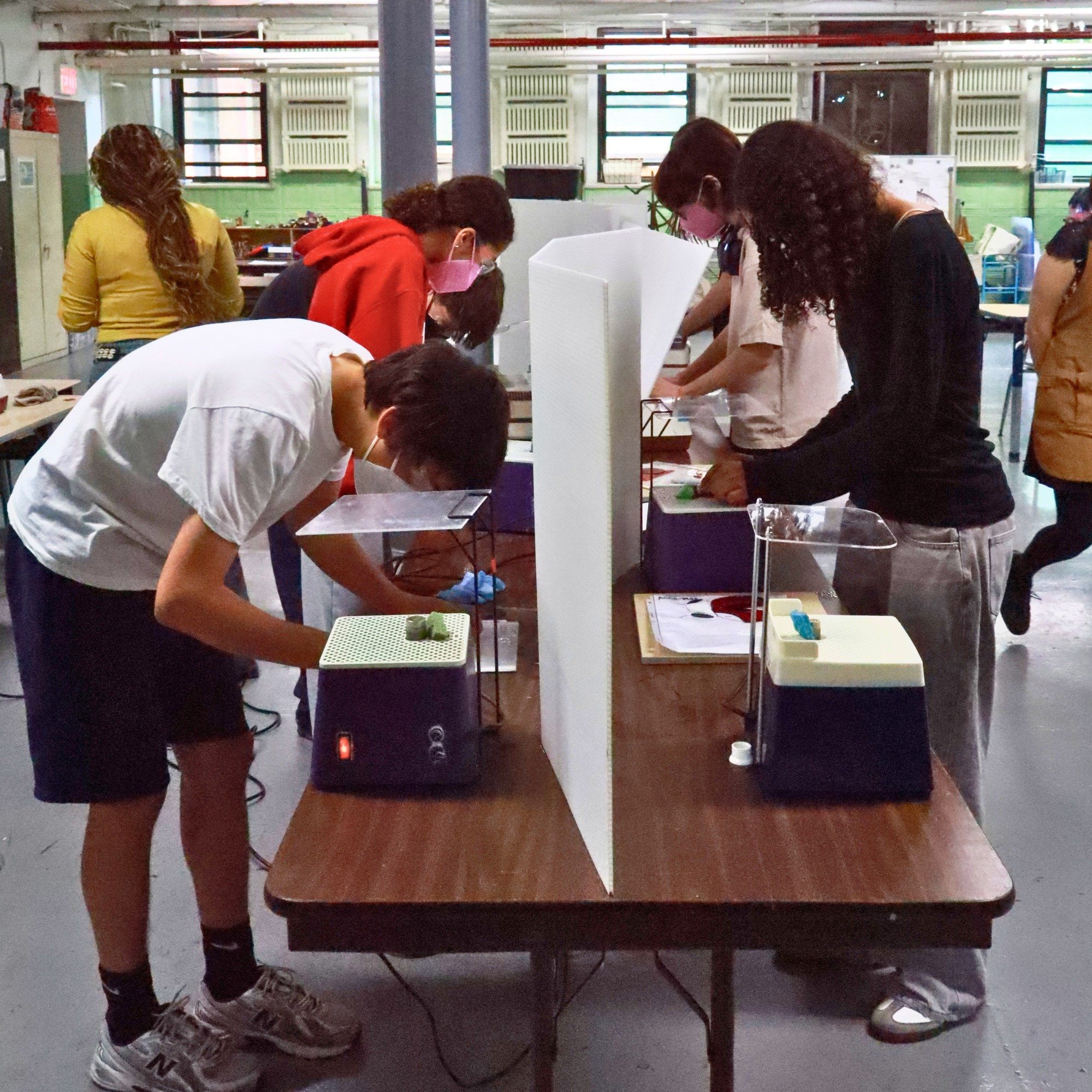 Our seven-week stained glass program in collaboration @urbanglass_nyc introduced eighth graders to the Tiffany copper foil method. Students learned how to draw custom patterns, select color palettes, cut glass into specific shapes, sand glass with gr