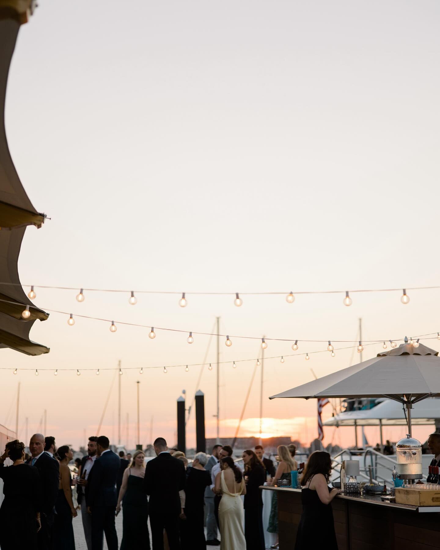 POV: you hire SKE for your summer Newport wedding. The weather is perfect and the vibes are outstanding☁️🌤️still dreaming of this happy day! 
.
.
.
.
.
.
.
.
.
.
Planning &amp; Design: @stephaniekingevents 
Wedding Venue: @bohlinnewport 
Photography