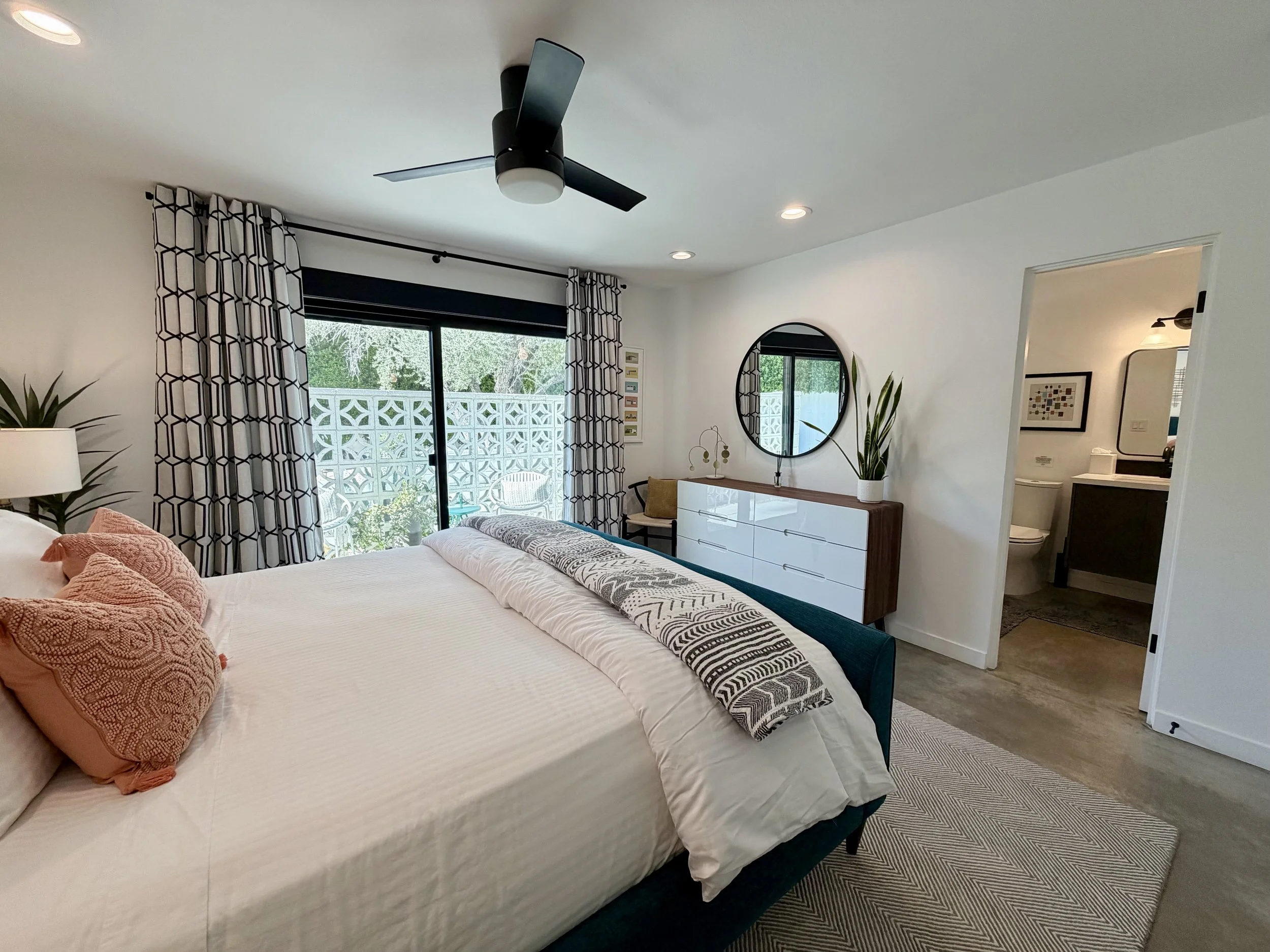 Bedroom 1b Primary.jpeg