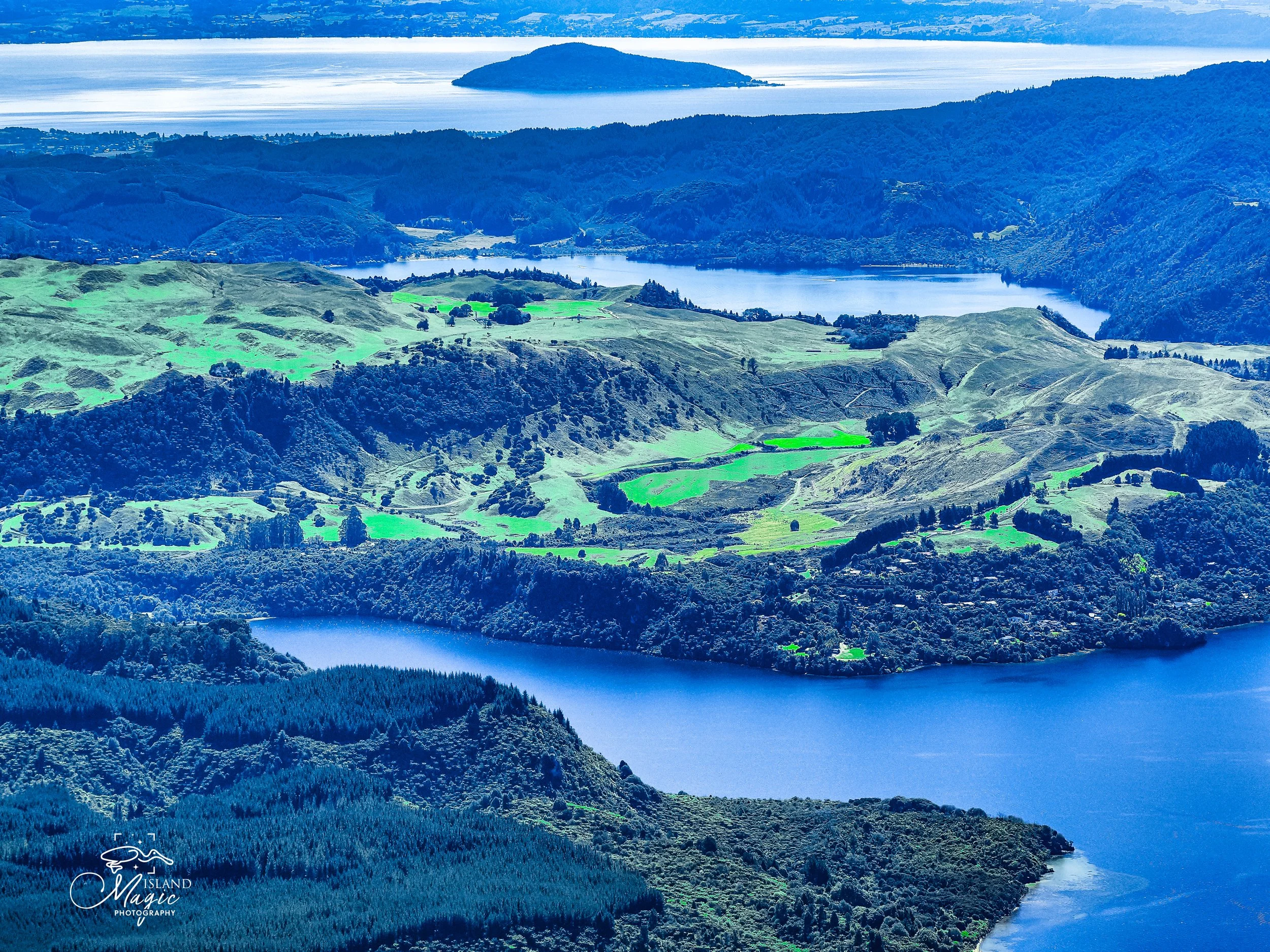 Flight with Volcanic Air 3159968 over Lake Rotorua-.jpg