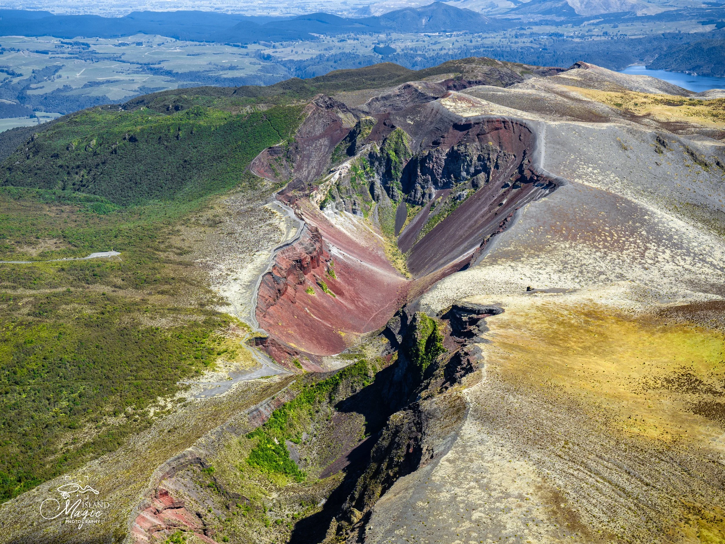 Volcanic air  Crater-3150036.jpg