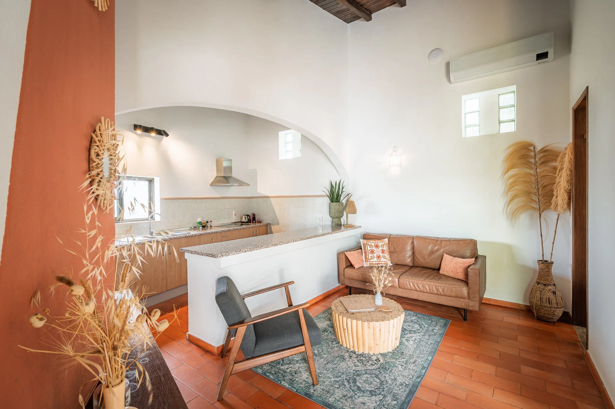 Villa living room 1.jpg
