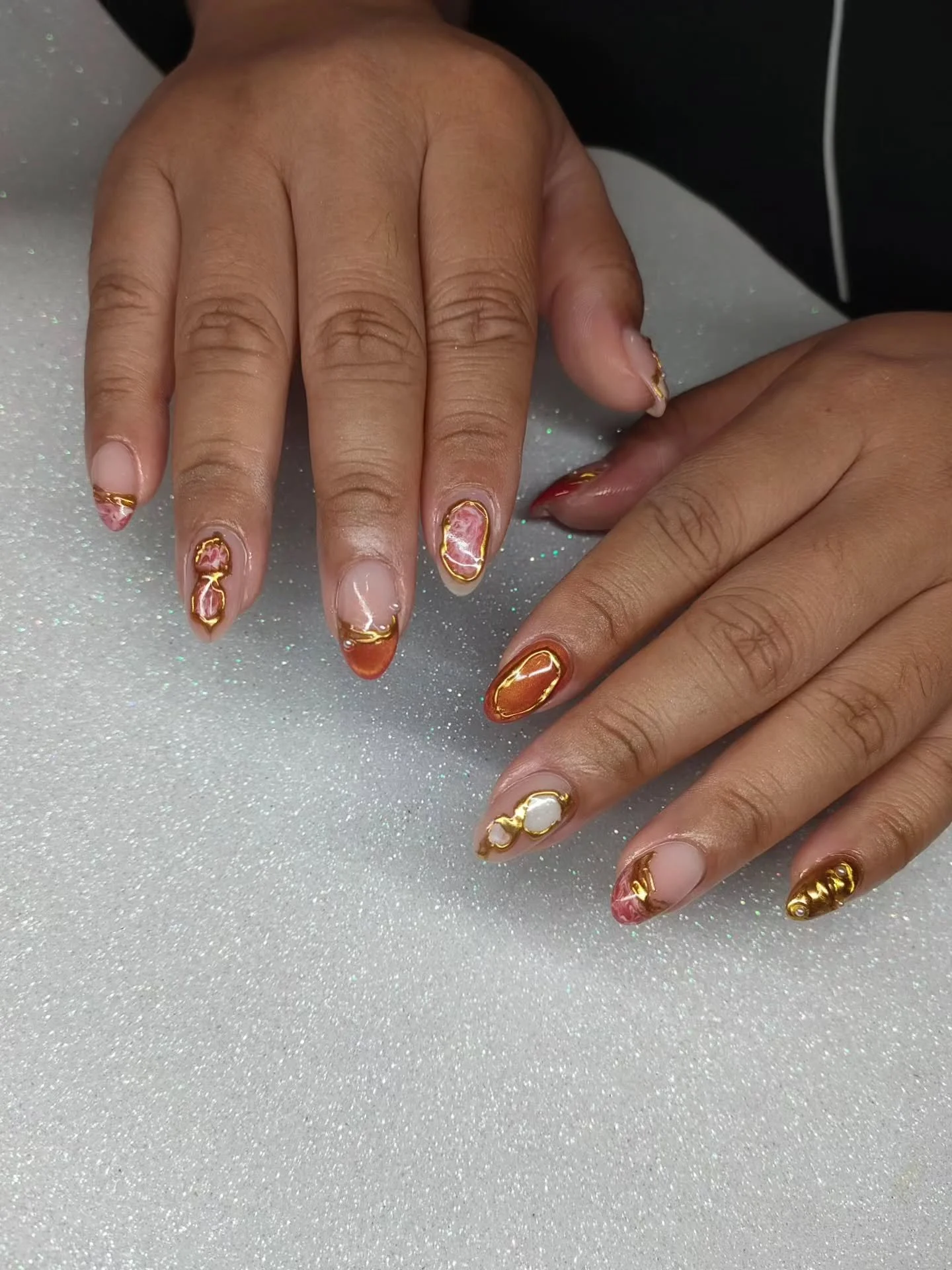 Birthday szn for the gorge Isabelle who always brings me the most delishhhhh inspo 🥹🧁🥳

#nails #aucklandnails #birthdaynails #nailart

Using the bestest @designer_nails_distribution products as always to keep these natural nails looking gooooood ?