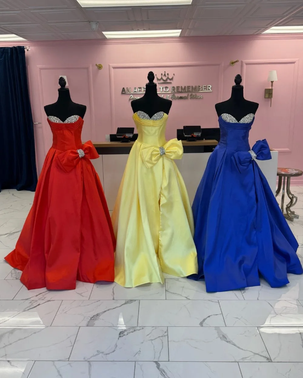 3 colors. 1 unforgettable silhouette.

This stunning Jovani ballgown is available now in
💛 Yellow &ndash; Size 0
❤️ Red &ndash; Size 4
💙 Royal Blue &ndash; Size 8

Perfect for prom, pageants, or any moment you want to feel like royalty. Come try it