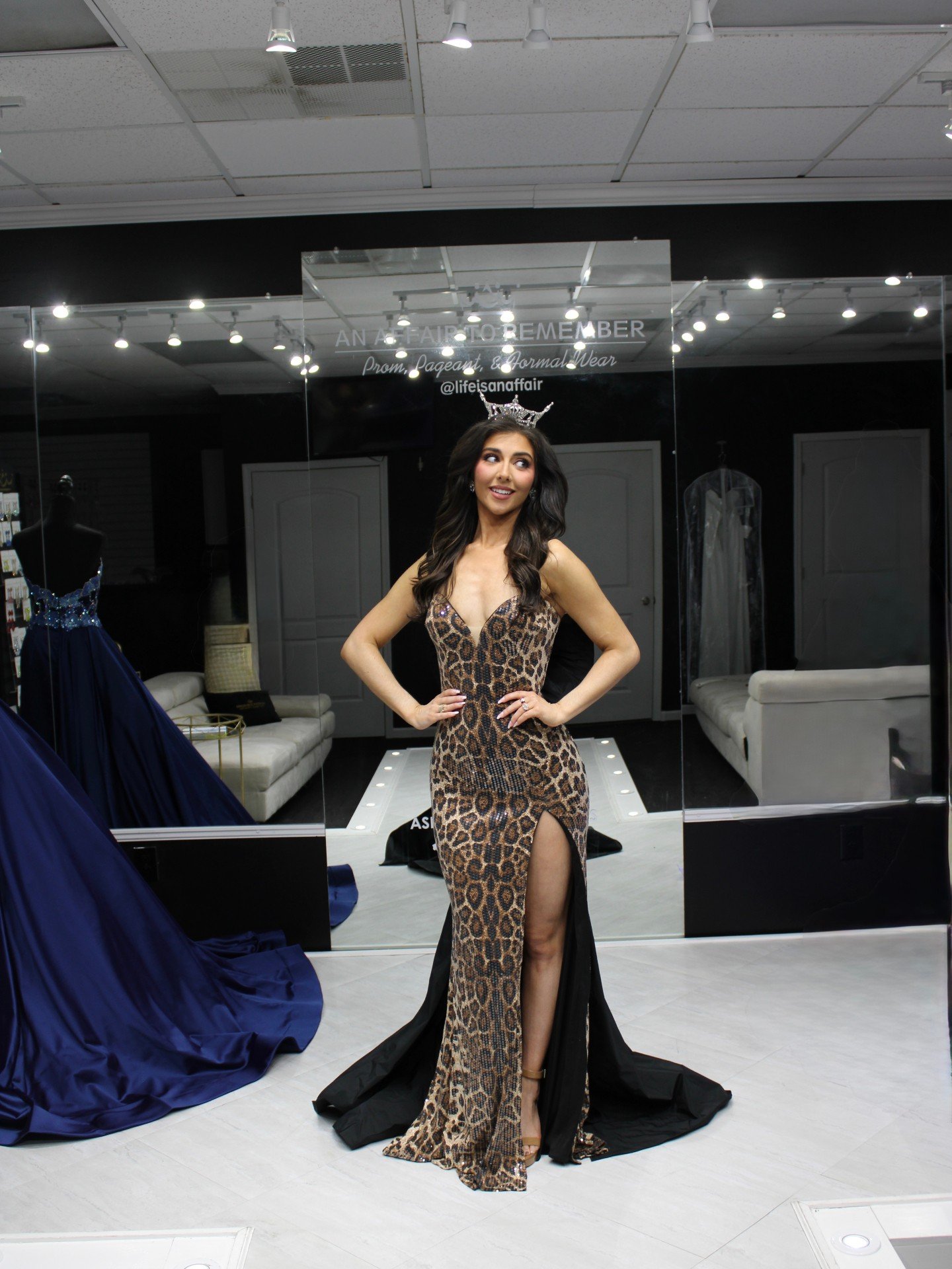 Fitted. Flared. Fearless. 🐆✨

Cheetah couture meets classic drama. The oversized black bow brings balance, power, and just the right amount of attitude. 🐆🖤