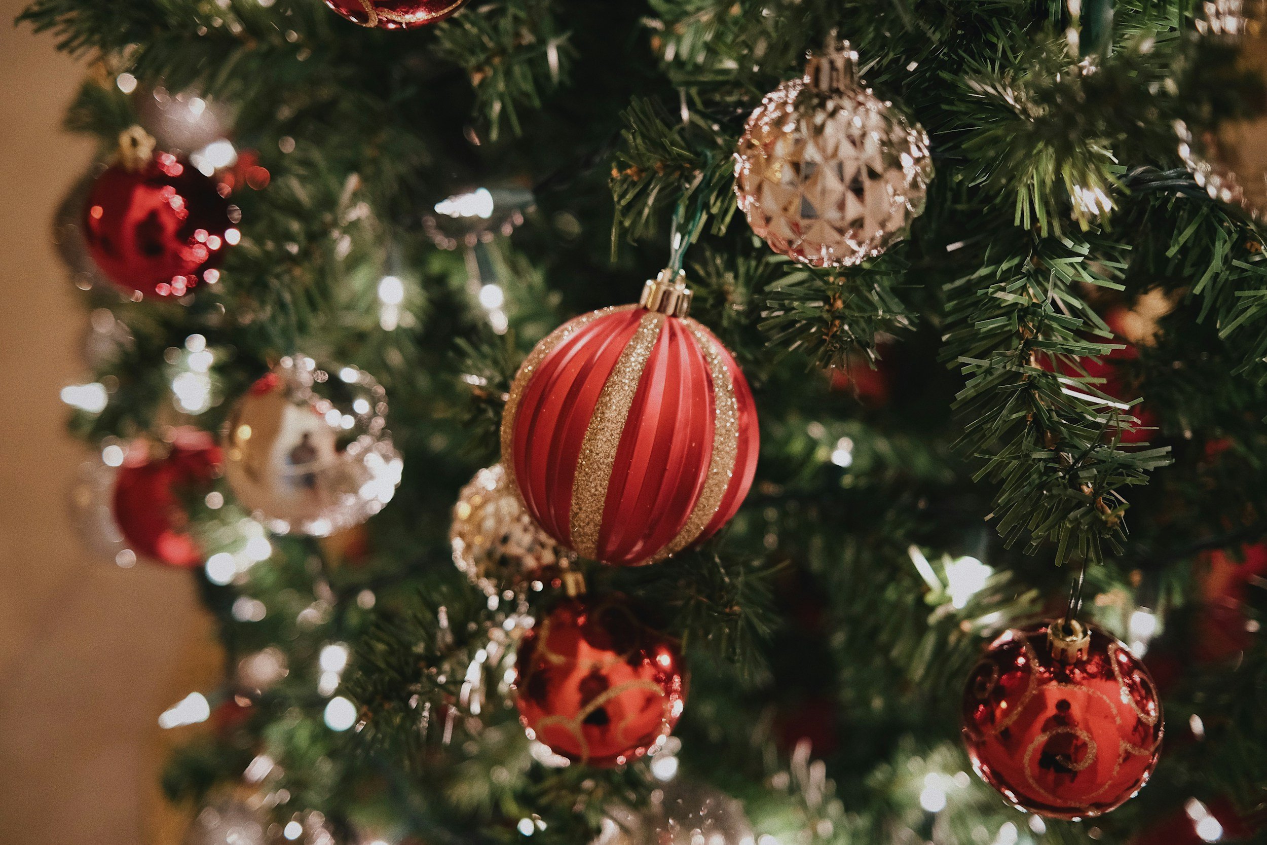 Finding Calm in the Holidays: A Somatic Approach to Stress, Connection &amp; Renewal